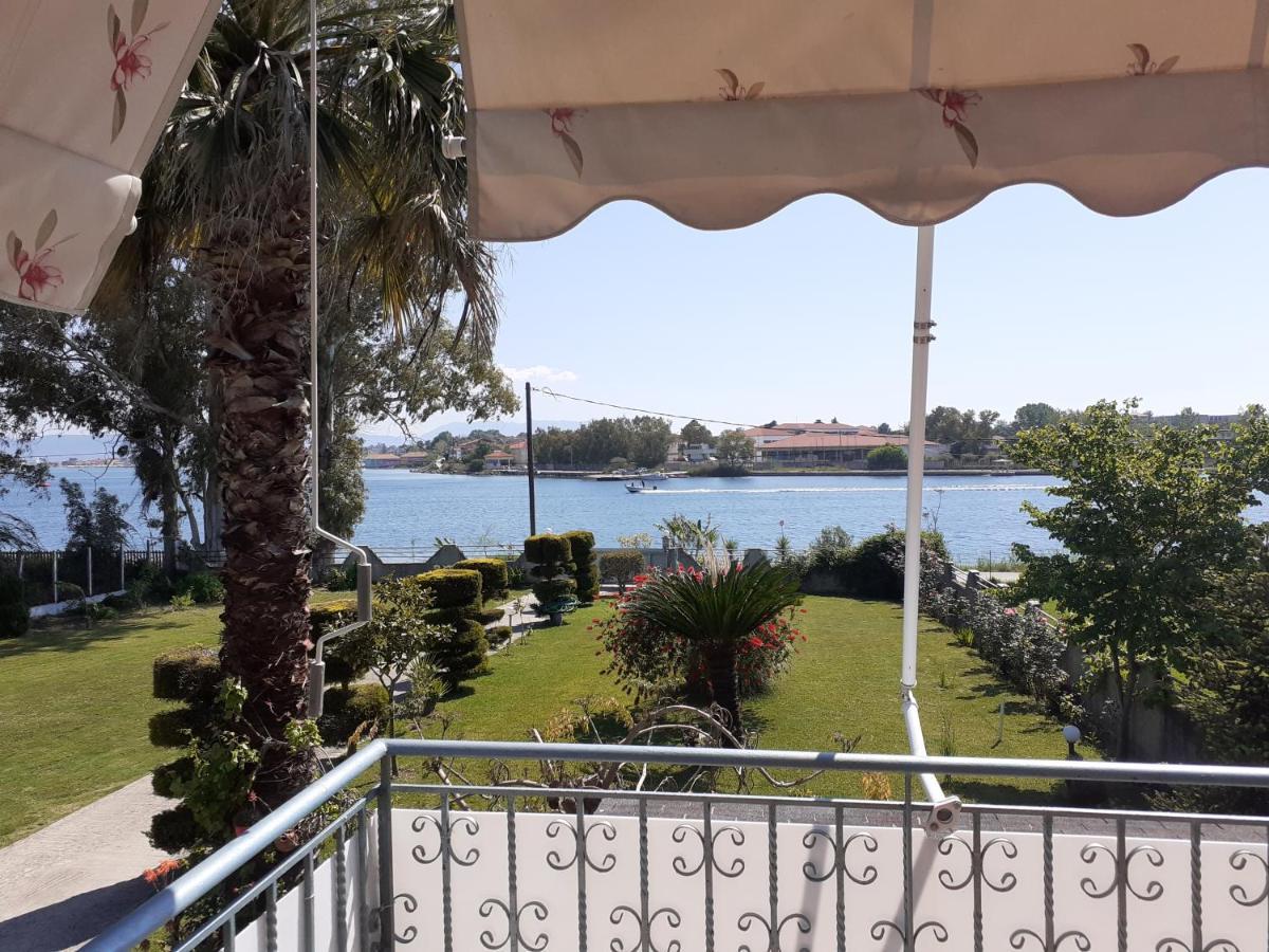 Top Floor On Villa, 3' From Center, By The Sea! Host Is Efi Kwsta 普雷韦扎 外观 照片